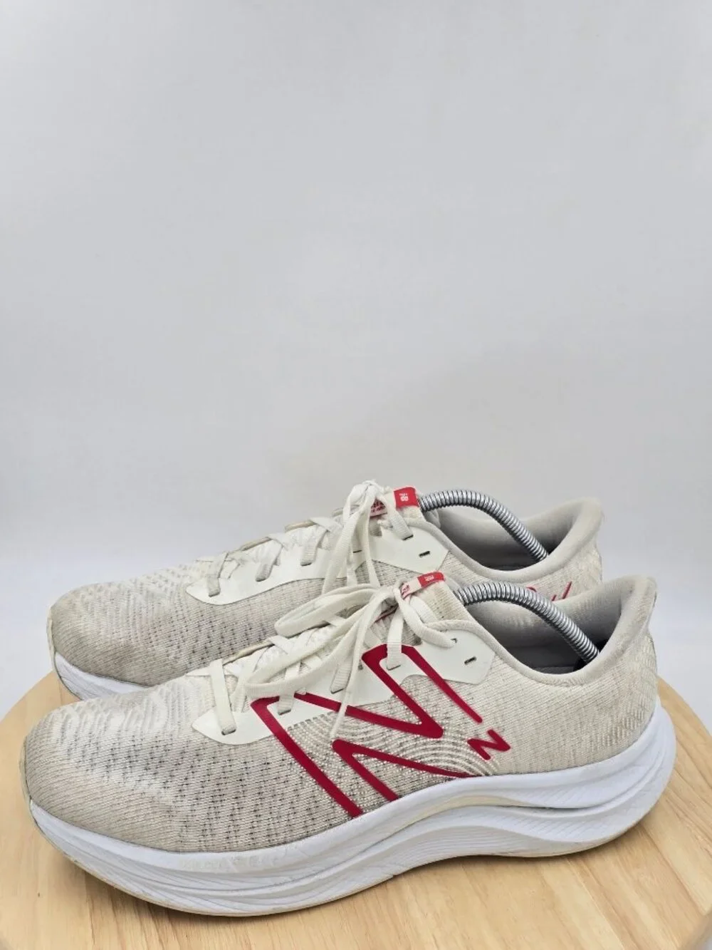 New Balance Men's FuelCell Propel V4 Running Shoe sea salt red size 10.5 2E Wide